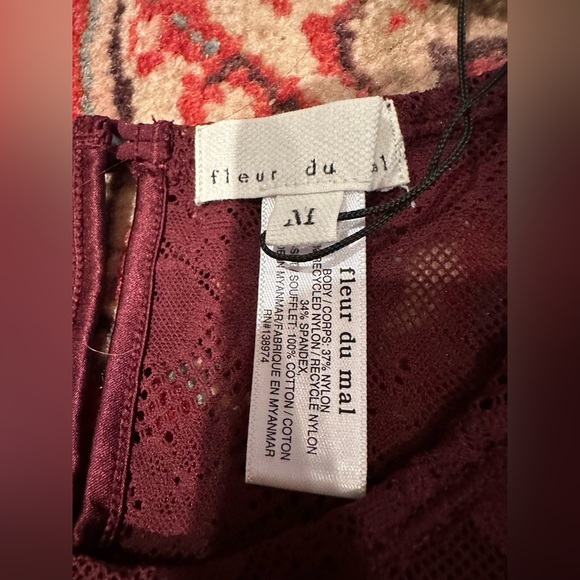 NWT Fleur Du Mal Le Stretch Lace Long Sleeve Bodysuit in Auburn— Size Medium - Picture 13 of 16